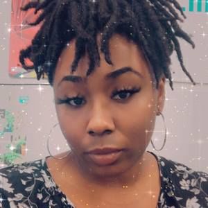 Meet your Posher, Dominique